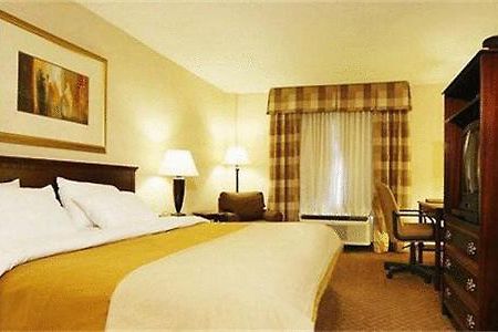 Holiday Inn Express Waterbury Habitación foto